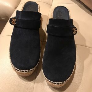 Chanel Navy suede clogs. Size 9